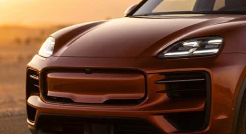 ontdek de elektrische porsche cayenne, een buitengewone krachtpatser met indrukwekkende prestaties en geavanceerde technologieën. lees hier alle details!